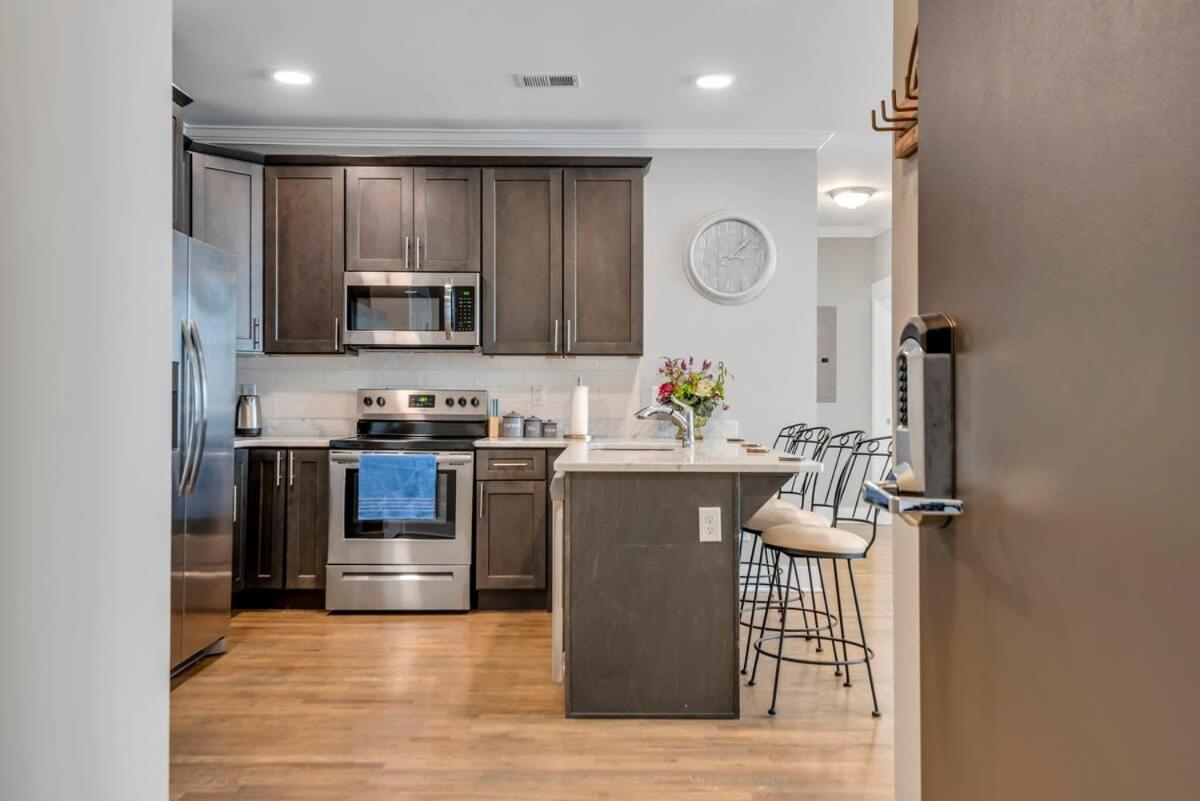 Modern Nations Condo - Walkable - 5 Mi Downtown Нашвил Екстериор снимка