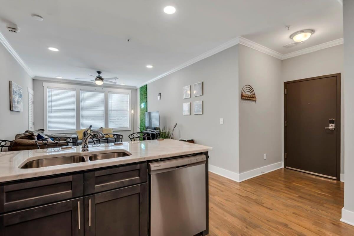 Modern Nations Condo - Walkable - 5 Mi Downtown Нашвил Екстериор снимка