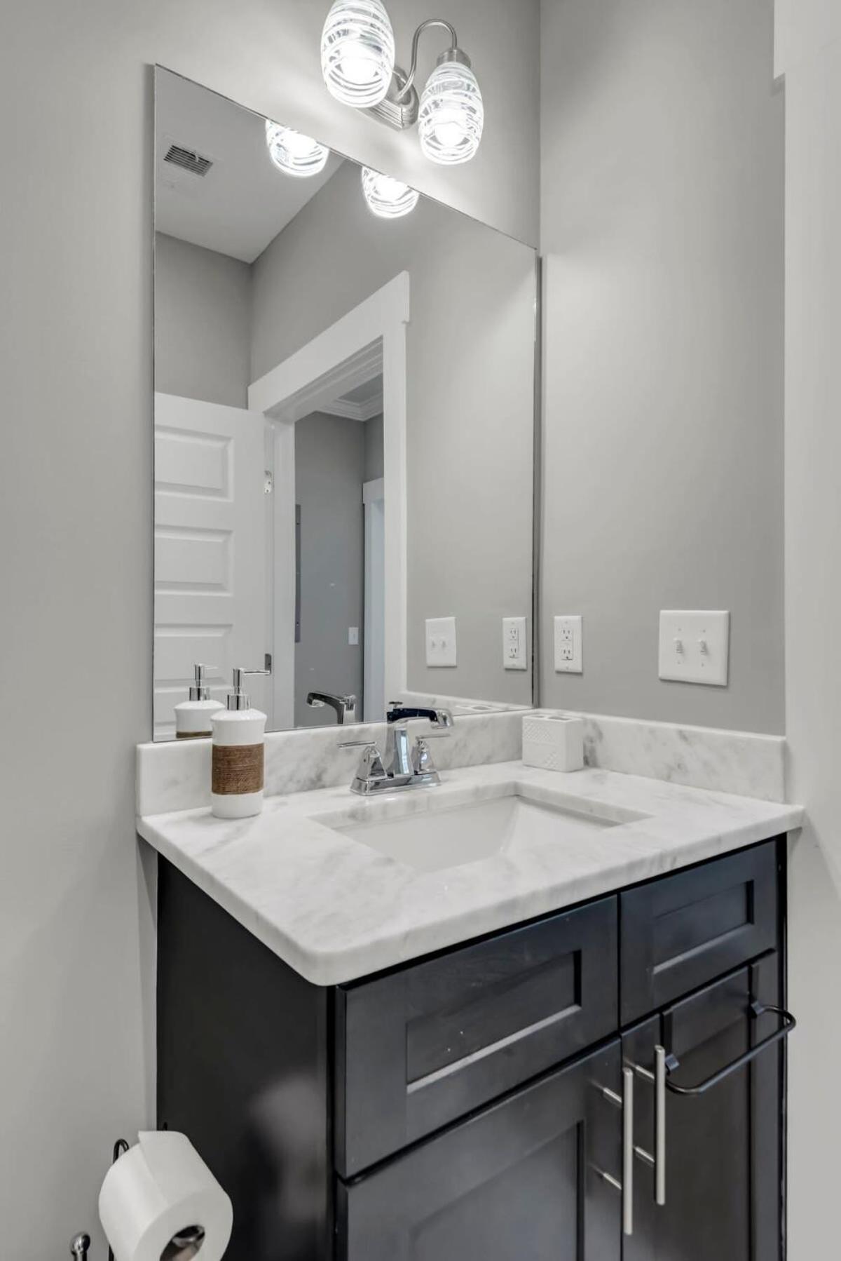 Modern Nations Condo - Walkable - 5 Mi Downtown Нашвил Екстериор снимка